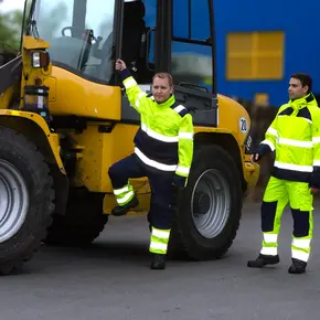Lumi kolekcijas apģērbs
